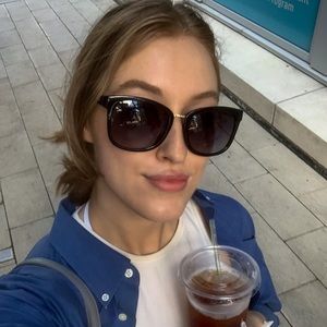 Meet your Posher, Kathryn